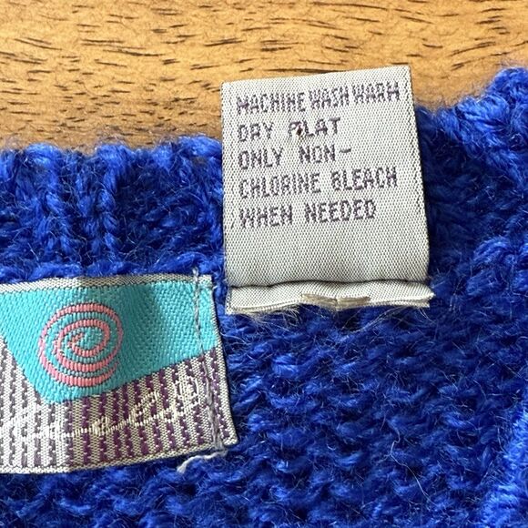 Pinwheels Womens Vintage Holiday Sweater Crew Neck Size Medium Blue Santa Vtg - Picture 8 of 9